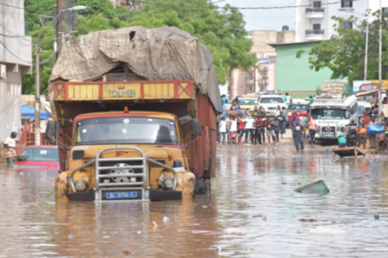 Pluies diluviennes à Kaolack, Touba et Dakar : Diomaye-Sonko face aux dégâts des inondations