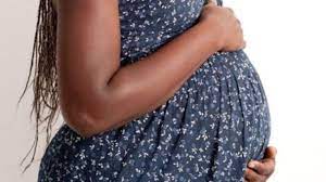 Yeubmeul : une femme enceinte devant le juge du tribunal de Pikine-Guédiawaye pour…